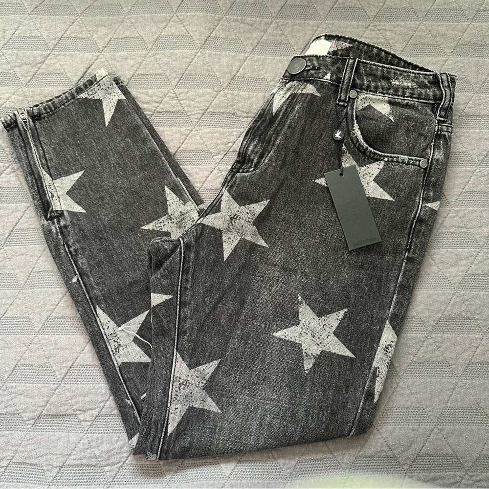 One Teaspoon Freebirds Gray Camden Star Pattern Jeans with Zipper at hem